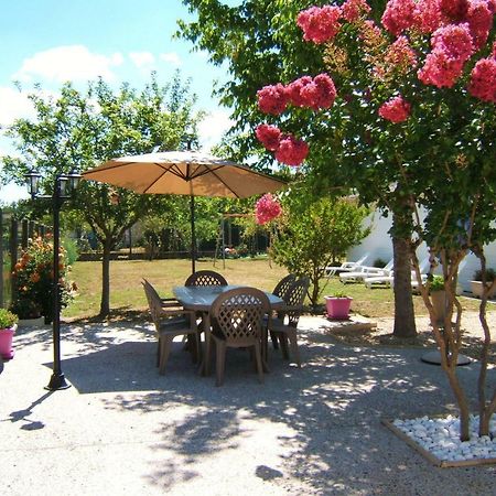 Gite L'Hirondelle Castelnau-de-Médoc Εξωτερικό φωτογραφία