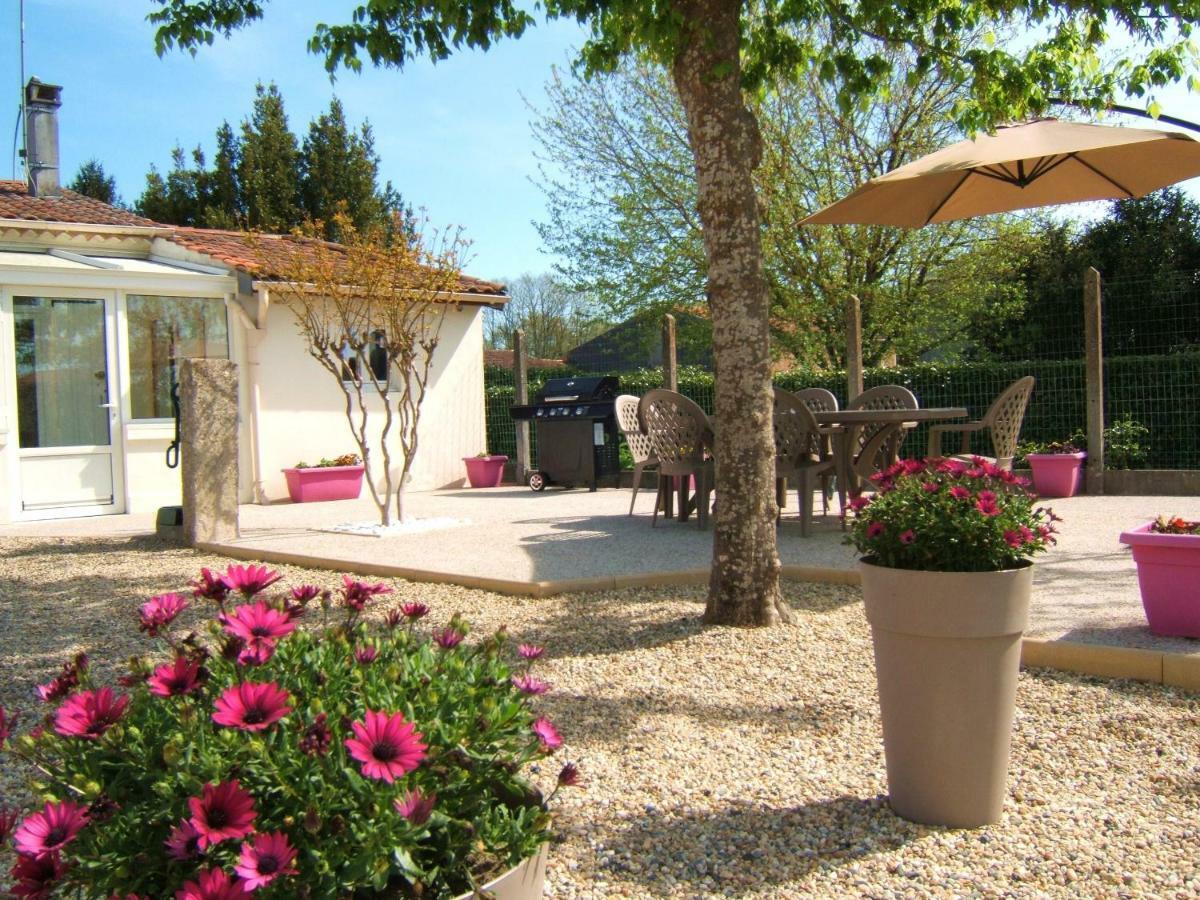 Gite L'Hirondelle Castelnau-de-Médoc Εξωτερικό φωτογραφία